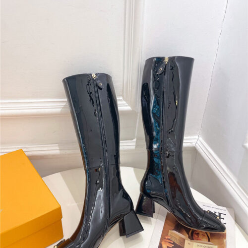 High Quality Luxury Louis Vuitton New V-Shaped Chunky Heel Boots – Style 25571 product detail