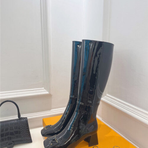 High Quality Luxury Louis Vuitton New V-Shaped Chunky Heel Boots – Style 25571