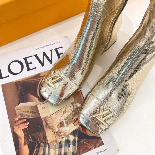 High Quality Luxury Louis Vuitton New V-Shaped Chunky Heel Boots product detail