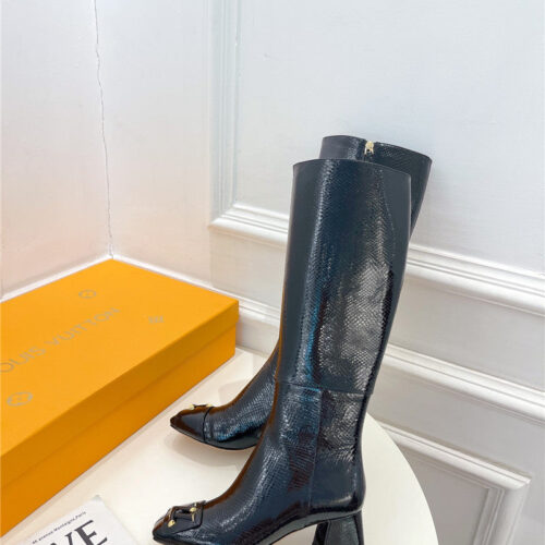 High Quality Luxury Louis Vuitton New V-Shaped Chunky Heel Boots – Style 24419 product detail