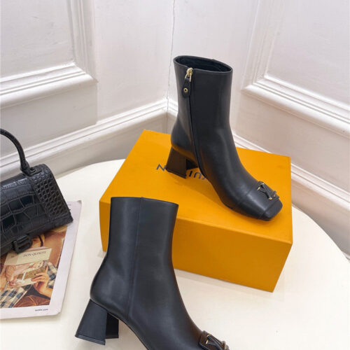 High Quality Luxury Louis Vuitton New V-Shaped Chunky Heel Ankle Boots product detail