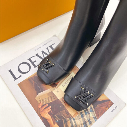 High Quality Luxury Louis Vuitton New V-Shaped Chunky Heel Ankle Boots product detail