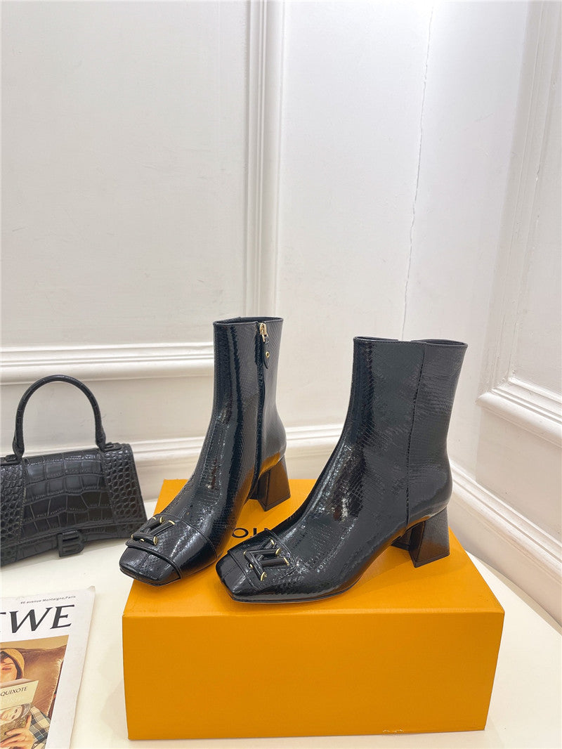High Quality Luxury Louis Vuitton New V-Shaped Chunky Heel Ankle Boots – Style 81539