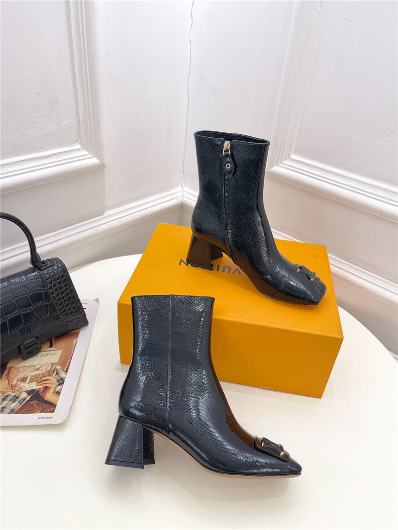 High Quality Luxury Louis Vuitton New V-Shaped Chunky Heel Ankle Boots – Style 81539 product detail