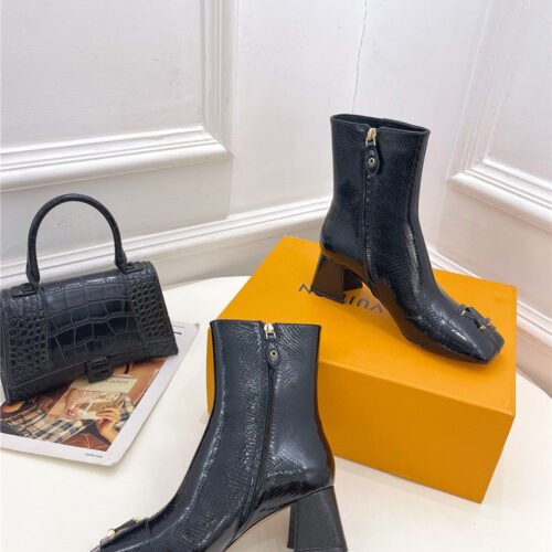 High Quality Luxury Louis Vuitton New V-Shaped Chunky Heel Ankle Boots – Style 81539 product detail