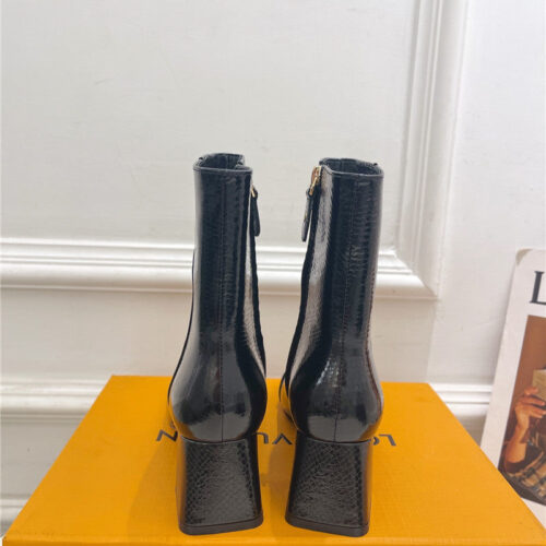 High Quality Luxury Louis Vuitton New V-Shaped Chunky Heel Ankle Boots – Style 81539 product detail