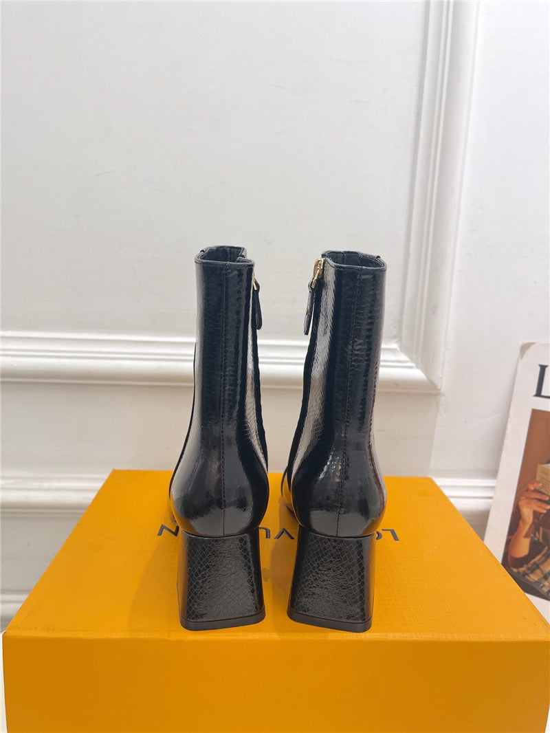 High Quality Luxury Louis Vuitton New V-Shaped Chunky Heel Ankle Boots – Style 81539 product detail