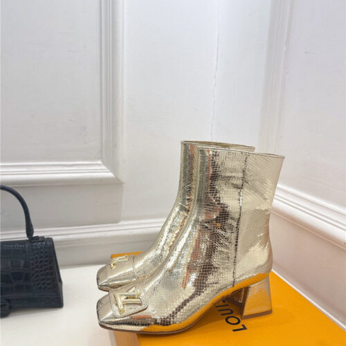 High Quality Luxury Louis Vuitton New V-Shaped Chunky Heel Ankle Boots – Style 07523 product detail