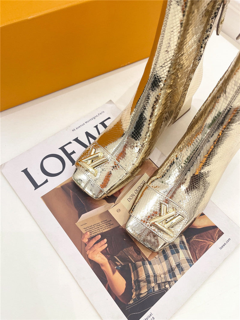 High Quality Luxury Louis Vuitton New V-Shaped Chunky Heel Ankle Boots – Style 07523 product detail