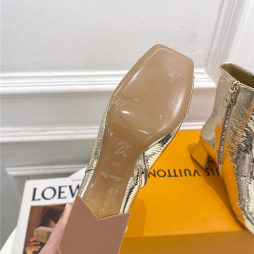 High Quality Luxury Louis Vuitton New V-Shaped Chunky Heel Ankle Boots – Style 07523 product detail