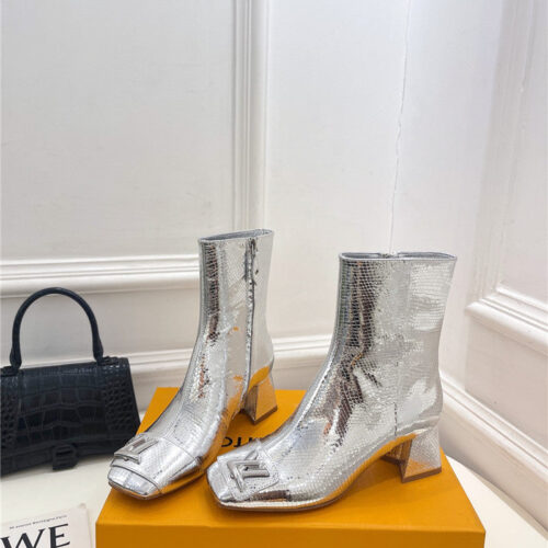 High Quality Luxury Louis Vuitton New V-Shaped Chunky Heel Ankle Boots – Style 26723