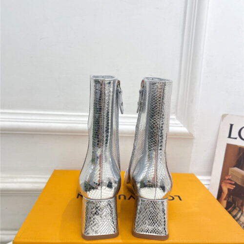 High Quality Luxury Louis Vuitton New V-Shaped Chunky Heel Ankle Boots – Style 26723 product detail