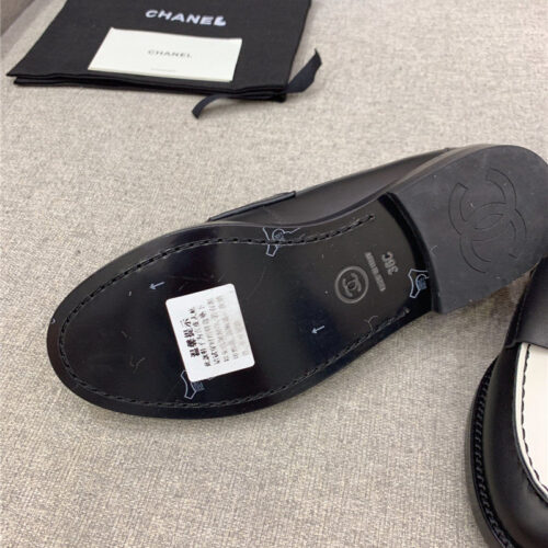 High Quality Luxury Chanel New Double C Buckle Decorative Loafers product detail