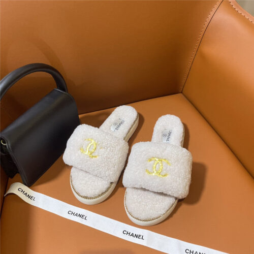 High Quality Luxury Chanel New Fur Slippers