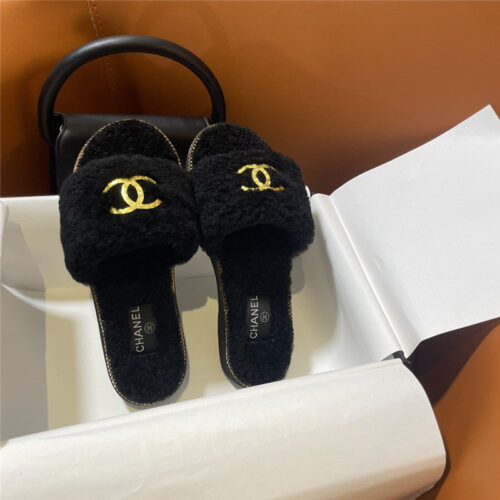 High Quality Luxury Chanel New Fur Slippers – Style 96198 product detail