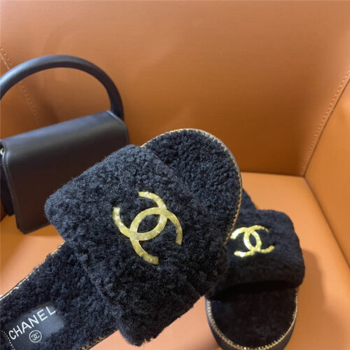 High Quality Luxury Chanel New Fur Slippers – Style 96198 product detail