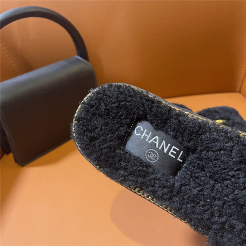 High Quality Luxury Chanel New Fur Slippers – Style 96198 product detail