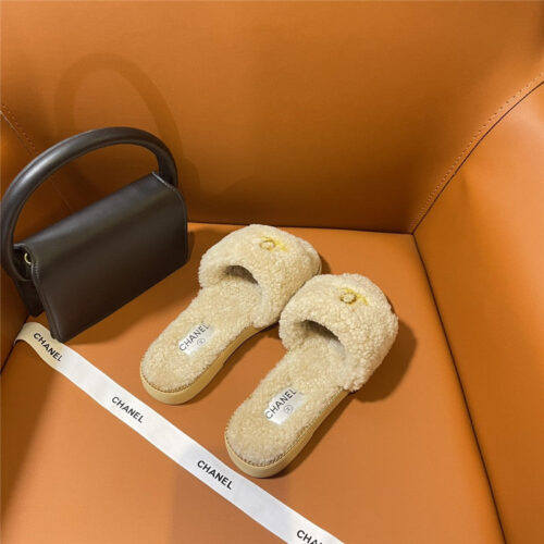 High Quality Luxury Chanel New Fur Slippers – Style 58342 product detail