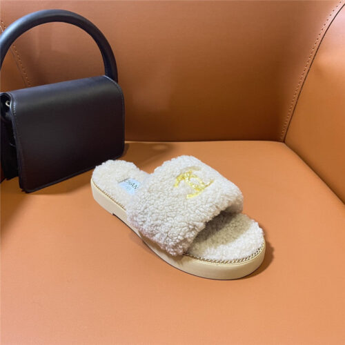 High Quality Luxury Chanel New Fur Slippers – Style 58342 product detail