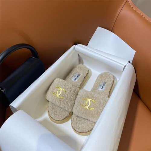 High Quality Luxury Chanel New Fur Slippers – Style 58342 product detail