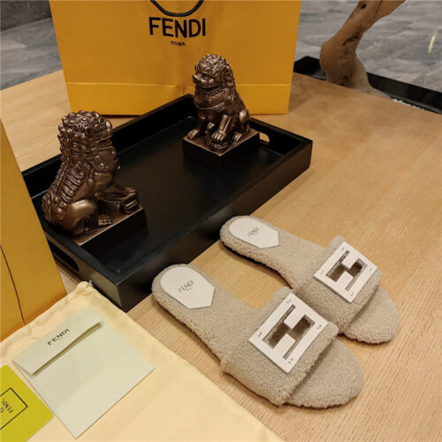 High Quality Luxury Fendi Lamb Wool Series Slippers product detail
