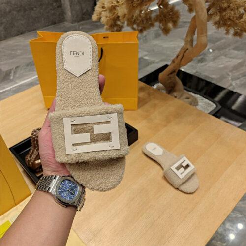 High Quality Luxury Fendi Lamb Wool Series Slippers product detail