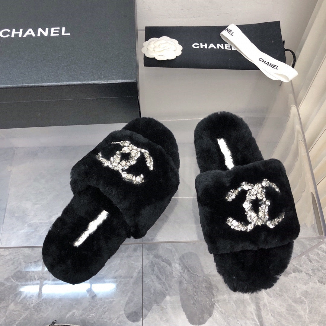 High Quality Luxury Chanel Rhinestone Hair Drag – Style 13350 product detail