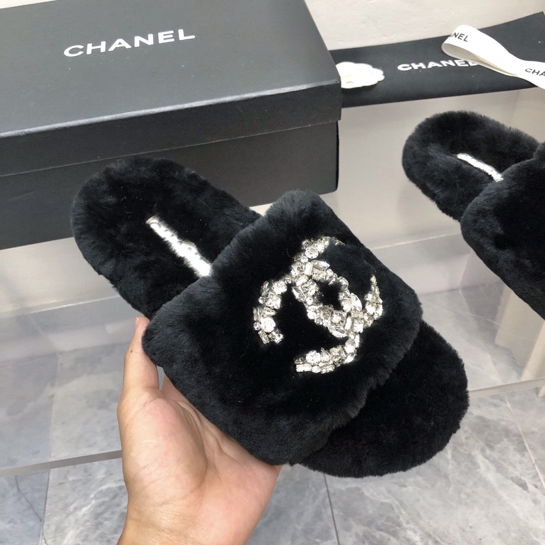 High Quality Luxury Chanel Rhinestone Hair Drag – Style 13350 product detail