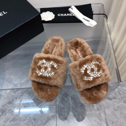 High Quality Luxury Chanel Rhinestone Hair Drag product detail