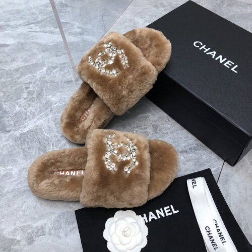 High Quality Luxury Chanel Rhinestone Hair Drag product detail