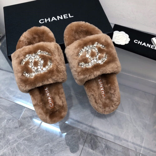 High Quality Luxury Chanel Rhinestone Hair Drag product detail