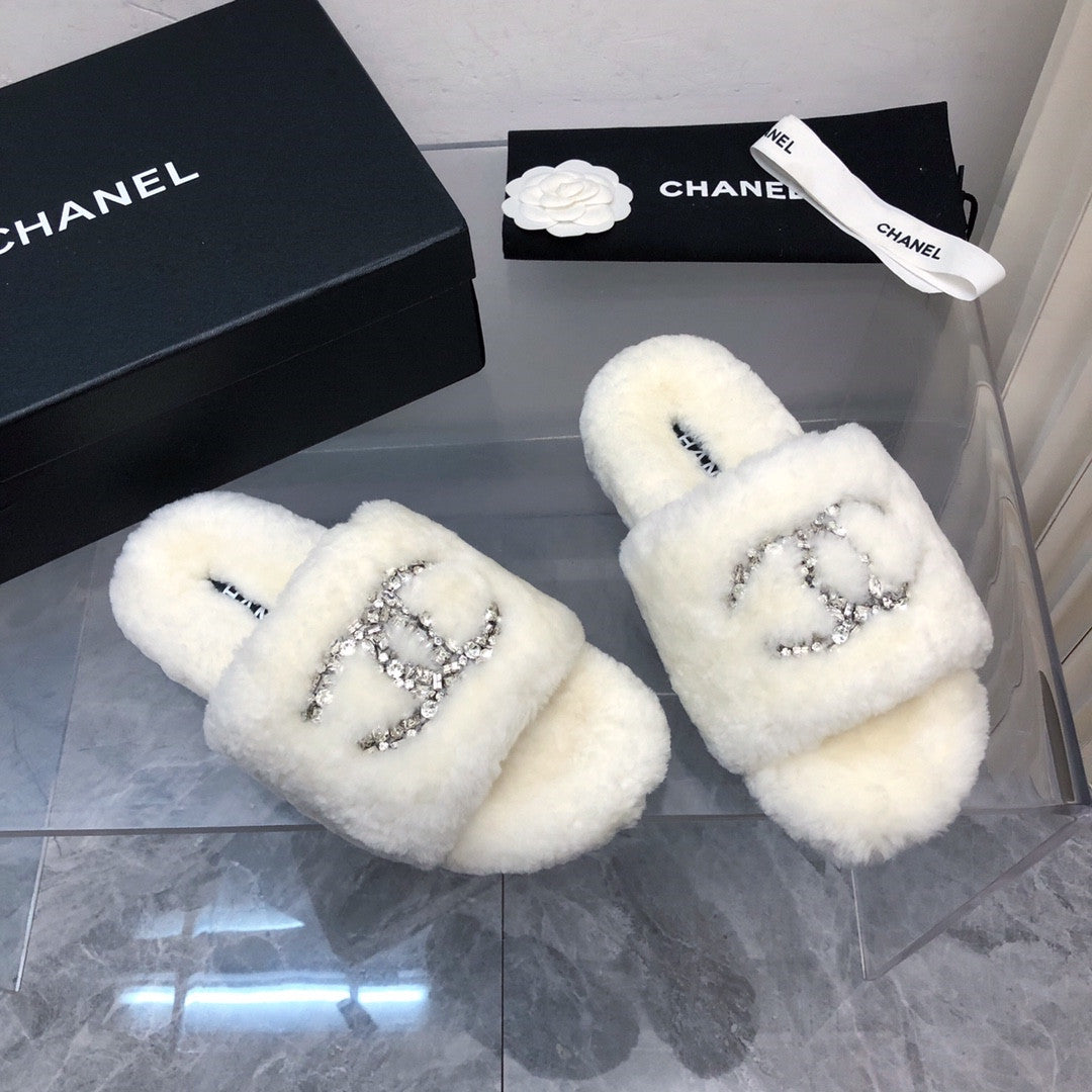 High Quality Luxury Chanel Rhinestone Hair Drag – Style 39334