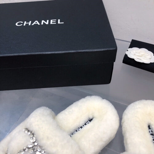 High Quality Luxury Chanel Rhinestone Hair Drag – Style 39334 product detail