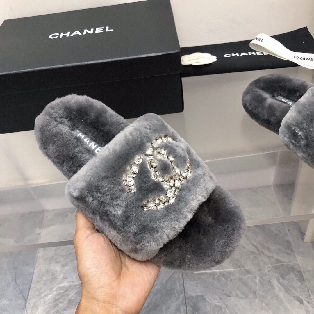 High Quality Luxury Chanel Rhinestone Hair Drag – Style 03174 product detail