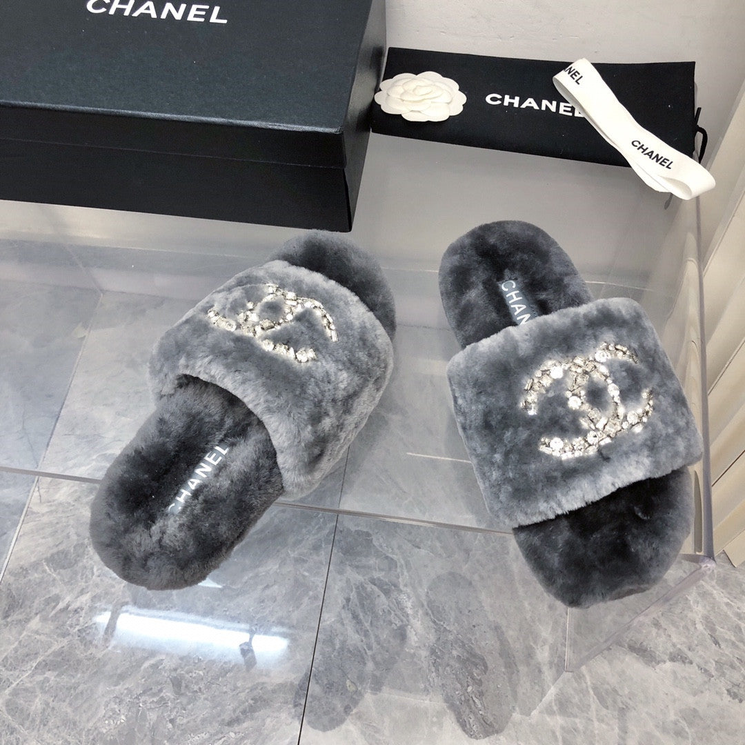 High Quality Luxury Chanel Rhinestone Hair Drag – Style 03174 product detail