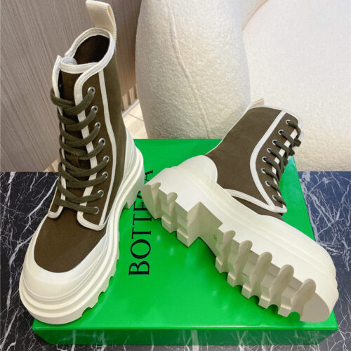High Quality Luxury Bottega Veneta Couple’s Biker Boots – Style 31622 alternate view