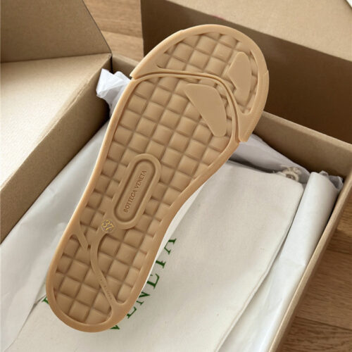 High Quality Luxury Bottega Veneta Couple Sneakers product detail