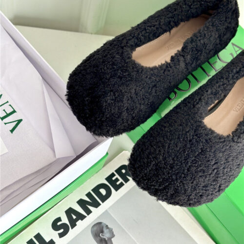 High Quality Luxury Bottega Veneta New Fur Shoes product detail