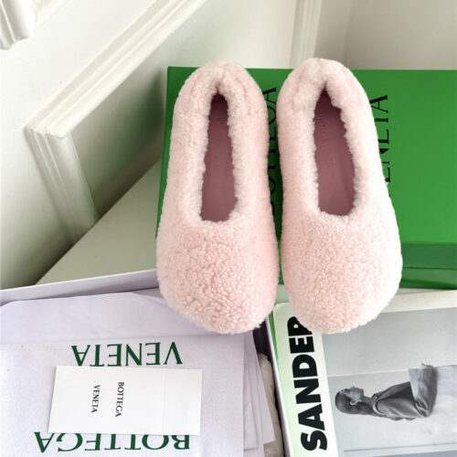 High Quality Luxury Bottega Veneta New Fur Shoes – Style 46150 product detail