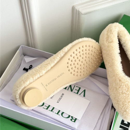 High Quality Luxury Bottega Veneta New Fur Shoes – Style 75526 product detail