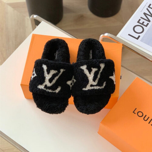 High Quality Luxury Louis Vuitton New Sheepskin Wool Slippers – Style 60643 alternate view