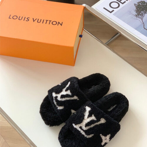 High Quality Luxury Louis Vuitton New Sheepskin Wool Slippers – Style 60643