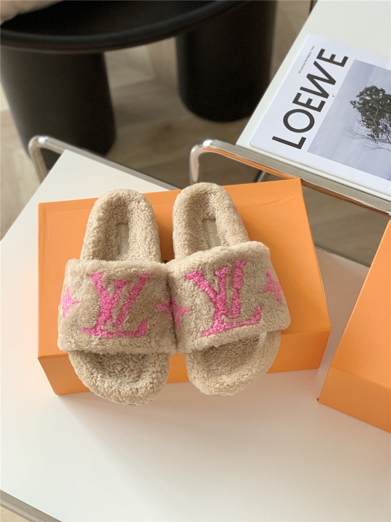 High Quality Luxury Louis Vuitton New Sheepskin Wool Slippers product detail