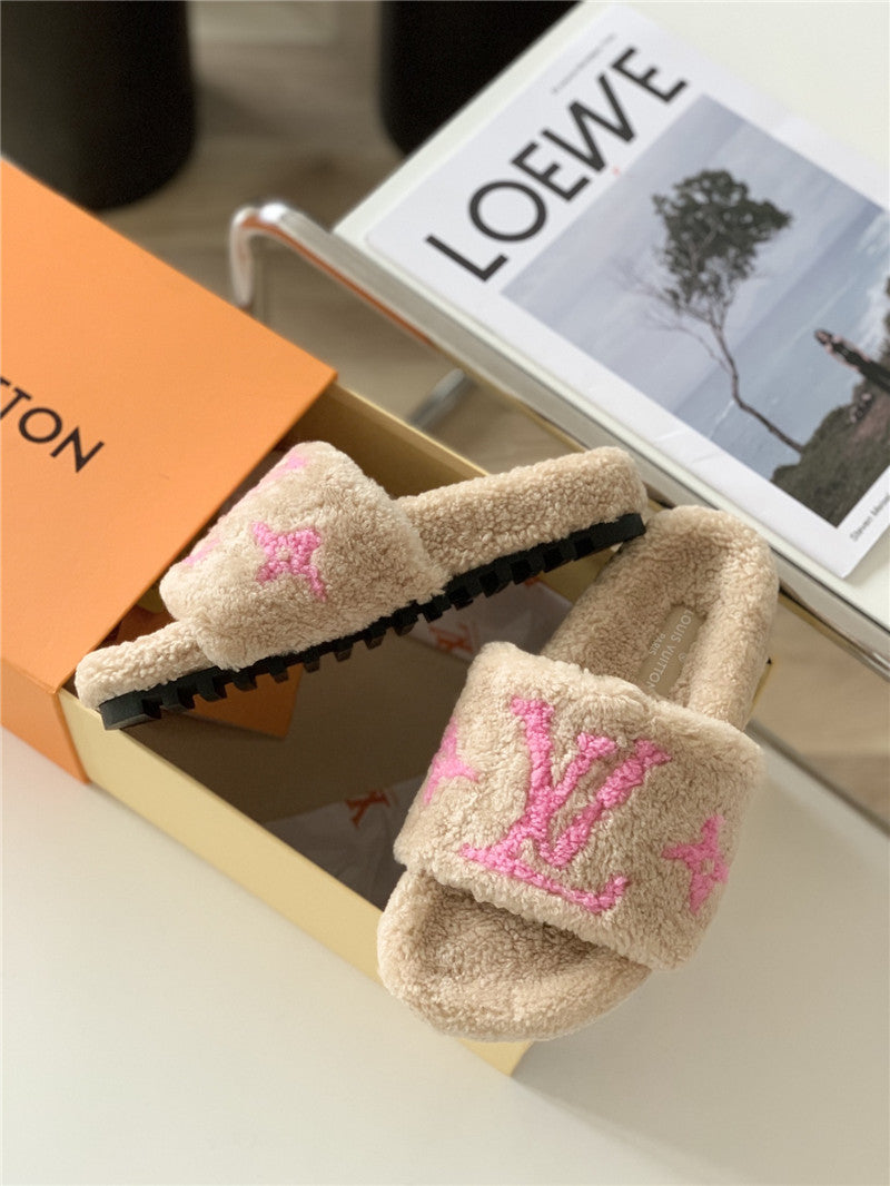 High Quality Luxury Louis Vuitton New Sheepskin Wool Slippers product detail