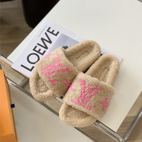 High Quality Luxury Louis Vuitton New Sheepskin Wool Slippers