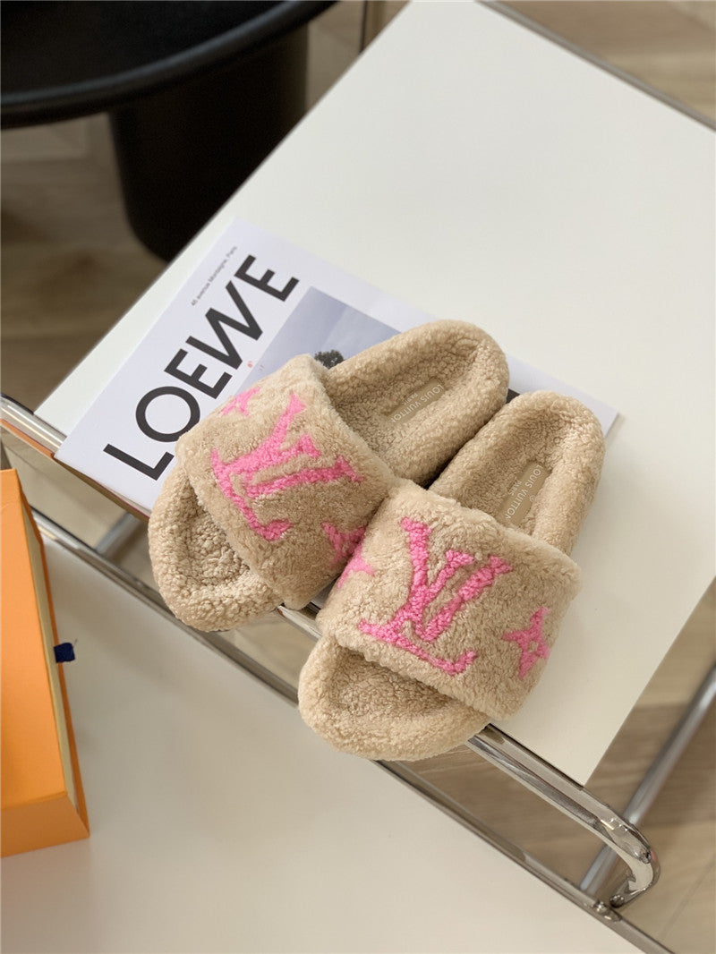 High Quality Luxury Louis Vuitton New Sheepskin Wool Slippers