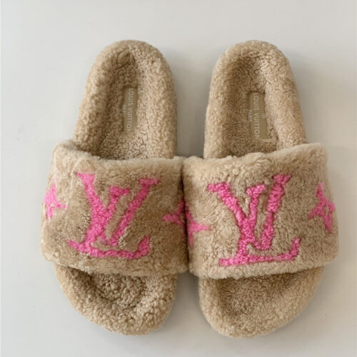 High Quality Luxury Louis Vuitton New Sheepskin Wool Slippers product detail