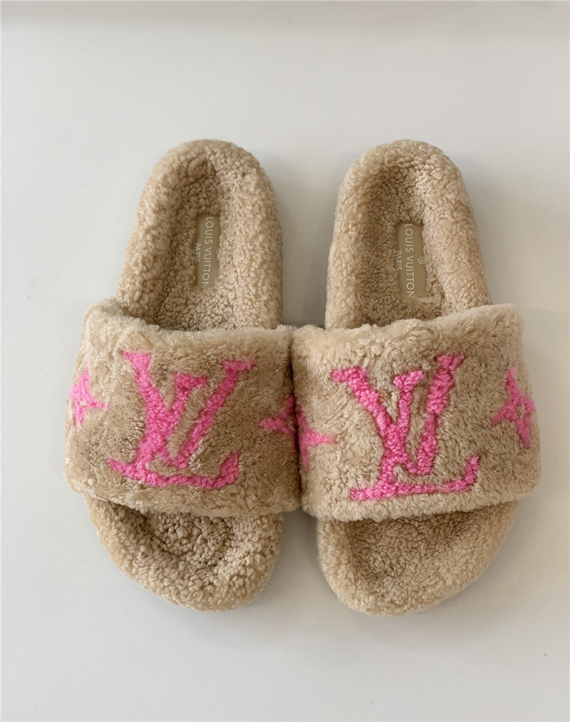 High Quality Luxury Louis Vuitton New Sheepskin Wool Slippers product detail