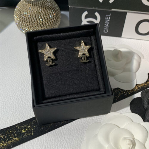 High Quality Luxury Chanel New Double C Earrings On Both Sides