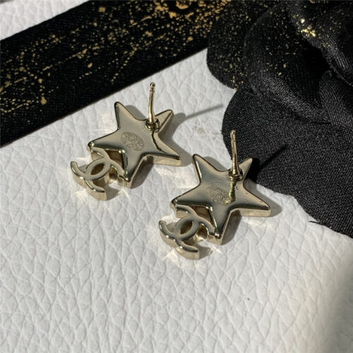 High Quality Luxury Chanel New Double C Earrings On Both Sides product detail